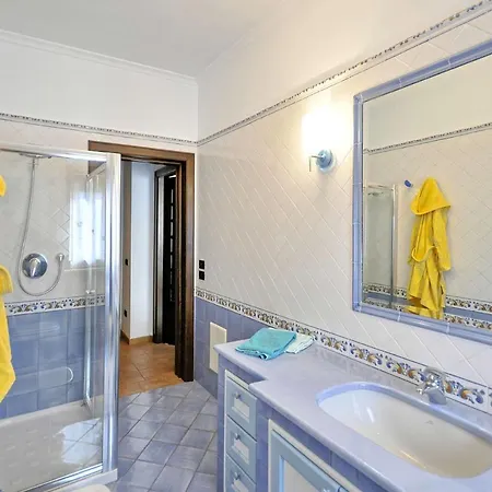 Bright Apartment *