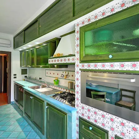 Bright Apartment Sorrento